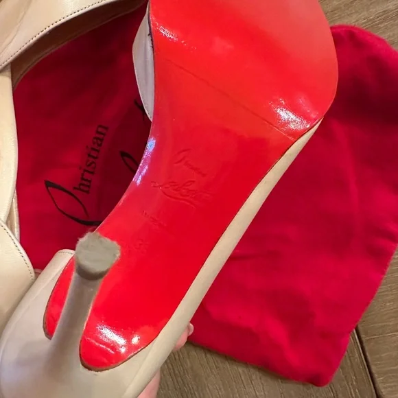 Christian Louboutin GOOD CONDITION
Iriza Leather Red Sole Pumps - Picture 12 of 14